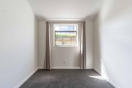 Prime Hamilton Living - Clifton Terrace Townhouse for Rent - Photo 4