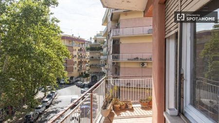 rome, Lazio 00171 - Photo 2