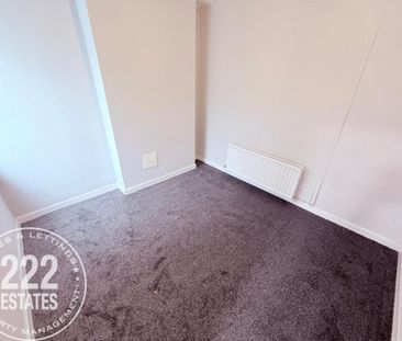 Lovely Lane - Warrington - WA5 - Photo 2