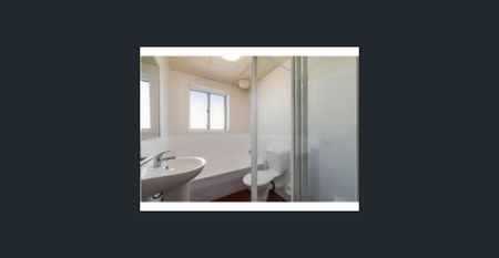 Neat and Tidy - Photo 5