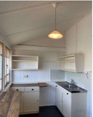 Cosy 1 Bedroom Unit in a Great Location! - Photo 4