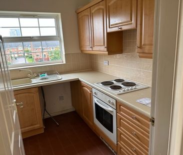 2 bedroom flat on Kilderkin Court, CV1 2UF area. - Photo 5