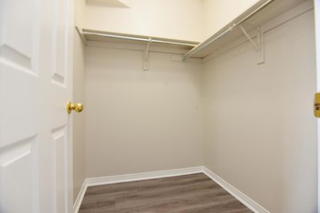 For Lease - 14 Herzberg Gardens, Toronto, Ontario - Photo 2