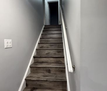 For Lease - 389 Royal West Drive, Brampton, Ontario - Photo 4