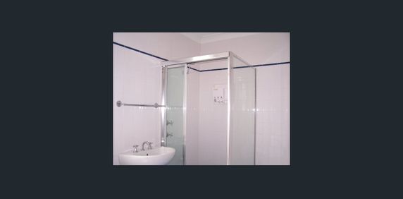 Four Bedrooms in Quite street - Photo 2