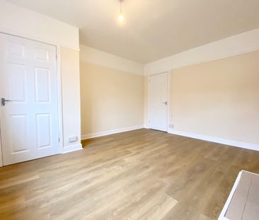 3 Bedroom - Photo 6