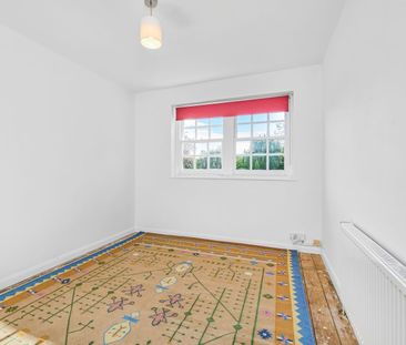 Manor Park, Chislehurst, BR7 - Photo 5