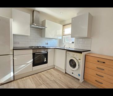 1 Bed Flat, Long Lane, N3 - Photo 4