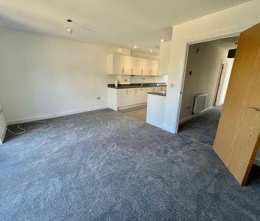 4 bedroom terraced house to rent - Photo 1