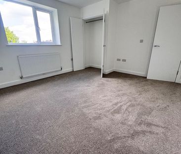 2 Bed Flat, Clough Road, S61 - Photo 1