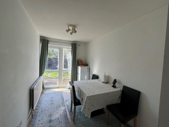 2 bedroom terraced house to rent - Photo 1