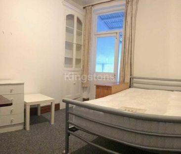 4 bedroom terraced house to rent - Photo 5