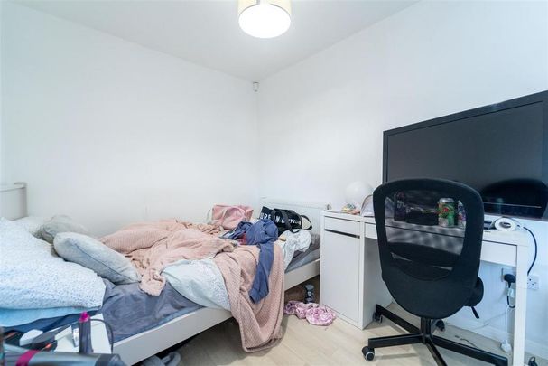 6 bedroom house to rent - Photo 1