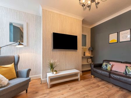 UK Award Winning, exceptionally high standard, design-led, immaculate, quiet but friendly & sociable shared home in prime location, close to Chester City Centre, transport, good shops and leisure. - Photo 2