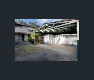 Lovely Location 3 Bedroom Townhouse - Photo 5