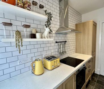 2 bedroom flat to rent - Photo 4