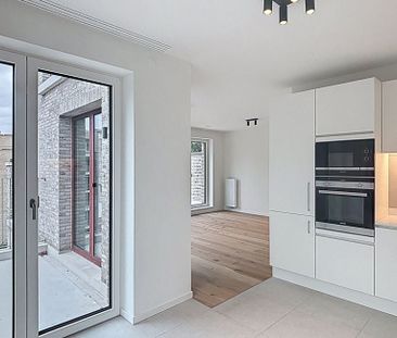 Appartement te huur in Brussel voor € 1.200 met 1 slaapkamer - Photo 4
