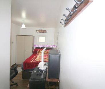 4 bedroom terraced house to rent - Photo 4