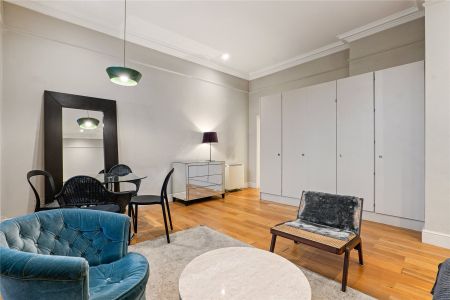 Cleveland Square, London, W2 ground floor flat to rent - Photo 5