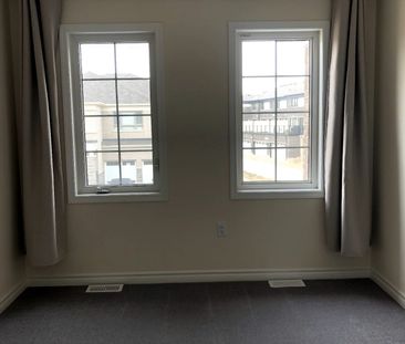 For Lease - 12 Circus Crescent, Brampton, Ontario - Photo 4
