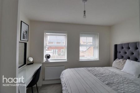 3 bedroom semi-detached house to rent - Photo 4
