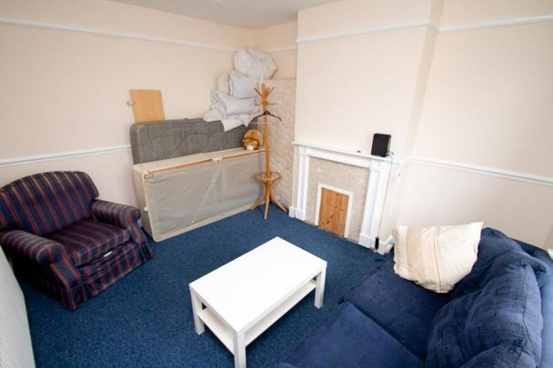 3 Bed Student house on Elmes road - Photo 1