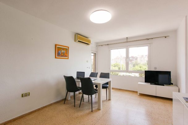Flat for rent overlooking the Turia River Bed gardens, Campanar - Photo 1