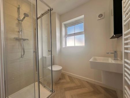 3 bedroom semi-detached house to rent - Photo 4