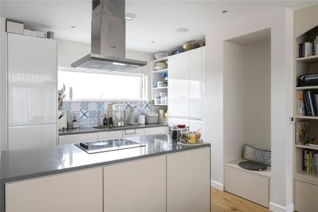 2 bedroom penthouse to rent - Photo 5