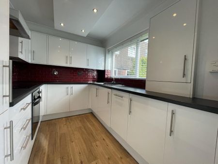 2 bedroom flat to rent - Photo 5