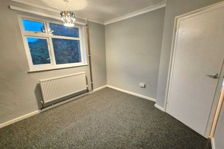 Sandy Lane, NORWICH - Photo 3