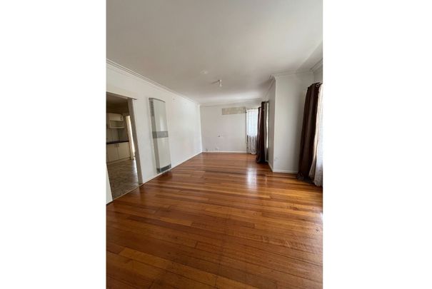 Charming 3-Bedroom Home in Lalor - Photo 1