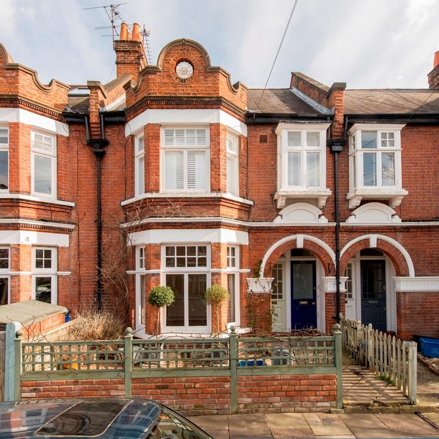 2 Bed Maisonette, Cowley Road, SW14 - Photo 1