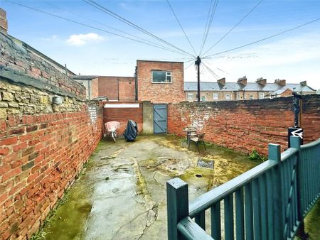 1 bedroom terraced house to rent - Photo 3