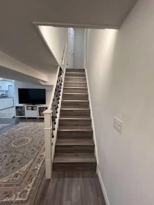 For Lease - 238 Glenway Circle Unit# Basement, Newmarket, Ontario - Photo 1