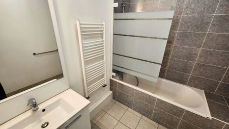 Location Appartement 3 pièces 72m² - Photo 5