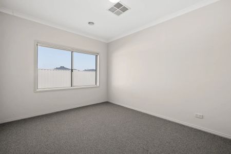 18 Mullans Street, Melton South. - Photo 5