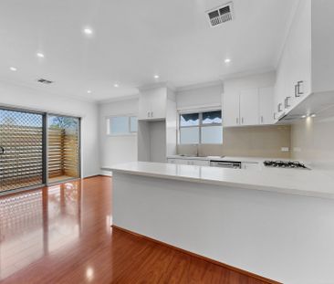 Spacious 3-Bedroom Unit – Comfortable Living in Springvale - Photo 1