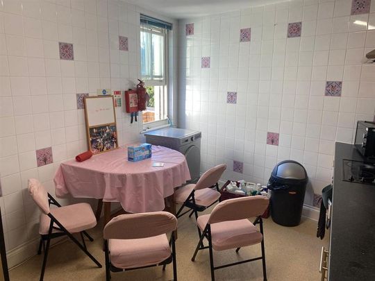 4 bedroom apartment to rent - Photo 1