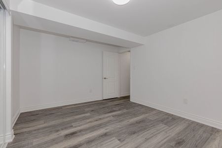 For Lease - 132 Bloomsbury Avenue Unit# Lower, Brampton, Ontario - Photo 2