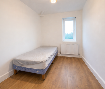 2 bedroom semi-detached house to rent - Photo 2