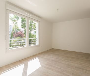 Location Appartement 1 pièce 31m² STE GENEVIEVE DES BOIS 91700 - Photo 4