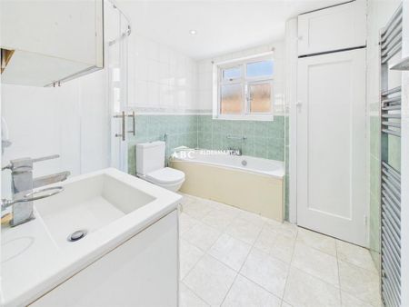 4 bedroom semi-detached house to rent - Photo 5