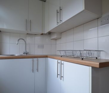 1 bedroom Property to rent - Photo 3