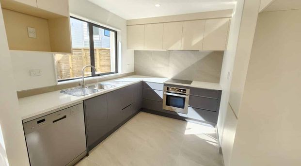 Stylish Living! - Photo 1