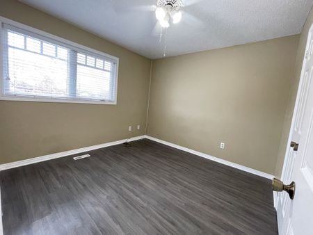 For Lease - 3216 Dovetail Mews, Mississauga, Ontario - Photo 4