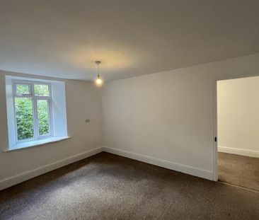 4 bedroom detached house to rent - Photo 6