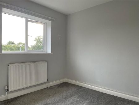 3 bedroom end of terrace house to rent - Photo 5