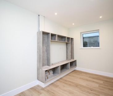 4 bedroom semi-detached house to rent - Photo 4