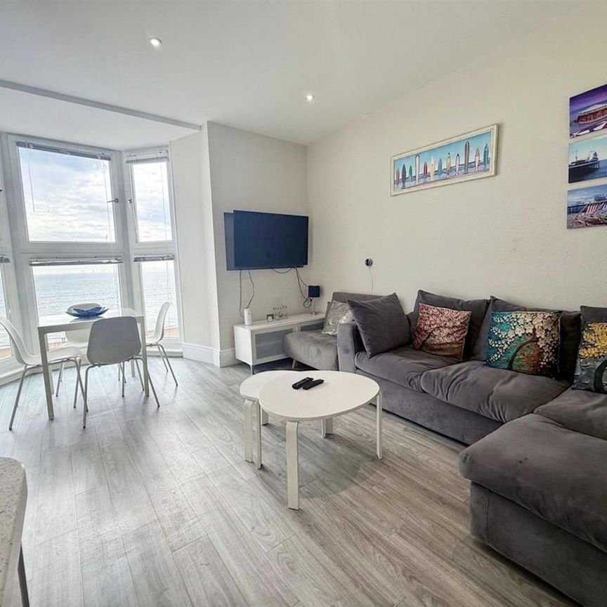 Kings Road, Brighton - Photo 1